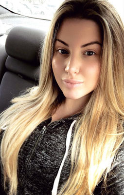 ashley alexiss - thick instagram bombshell babes