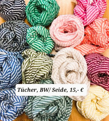 Tücher mit Streifen