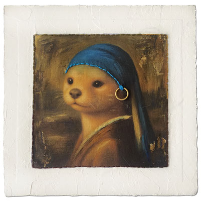 "Der Junge mit dem Goldohrring", Christina & KI, 30 x 30 cm inkl. Rahmen, Stoffdruck, Buntstifte, Fäden, Schmuck, auf Pappwabenplatte
