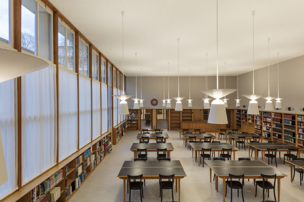 ZHB Zentral- und Hochschulbibliothek Luzern, Architekt: Halter Casagrande Partner AG, Luzern, Lichtplaner: d-lite lichtdesign, Zürich, Fotograf: Leo Finotti