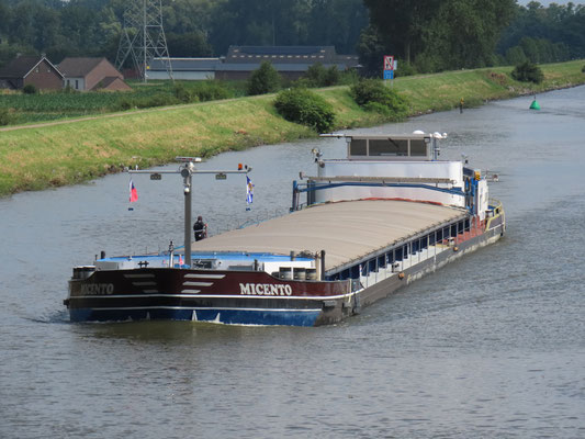Micento Motorvrachtschip ENI 04012530 