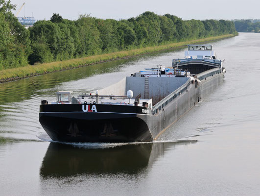 Koppelverband Cooperation: motorvrachtschip ENI 07001635 en vrachtduwbak Cooperation II ENI 07001817. Eerder bekend als Arizona en Arizona II.