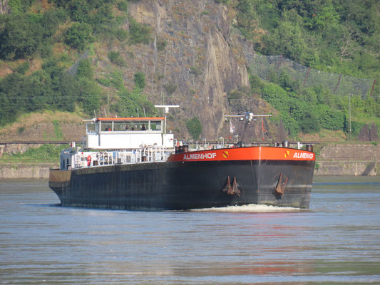 Motortankschip Almenhof met ENI-nummer 04503360, dubbelwandig tankschip van HGK Shipping Group, 
