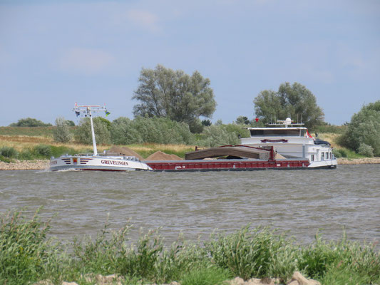 Motorvrachtschip Grevelingen met ENI-nummer 02330758, varend onder Nederlandse vlag