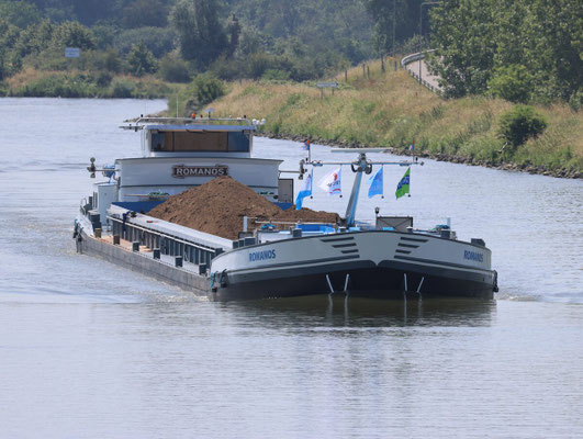 Motorvrachtschip Romanos, ENI 02319205, varend 