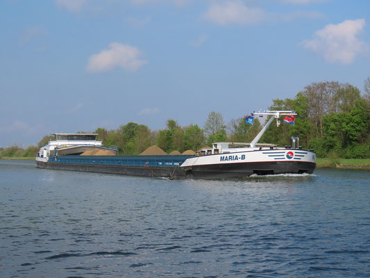 Motorvrachtschip Maria B ENI 02332320 Laadvermogen 3198 ton.