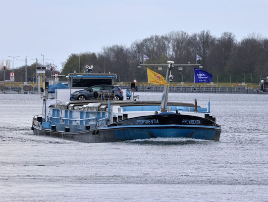 Motorvrachtschip Providentia (ENI 02310687) varend op het Nederlandse binnenwater.