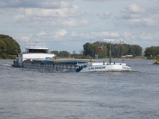 Motorvrachtschip Calanda (ENI 06000183) foto maas 4