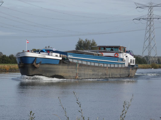 Motorvrachtschip Grebbe ENI 02103609 leeg op het Julianakanaal