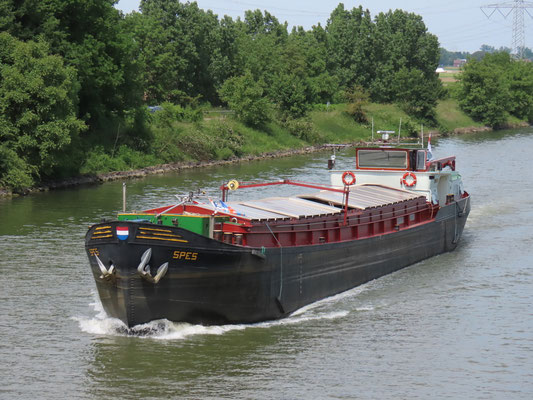 Motorvrachtschip Spes (ENI 02312077), gebouwd in 1965 bij werf Fulton te Willebroek. 
