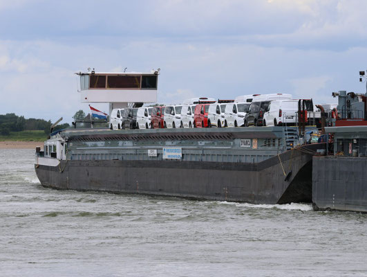 Motorvrachtschip Dynamica (ENI 02324313), bouwjaar 1973, Ro-Ro-schip