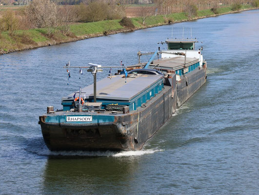 Koppelverband Bohemian Rhapsody, ENI 01822640 (motorschip, 1943) en ENI 01823363 (duwbak, 1962),