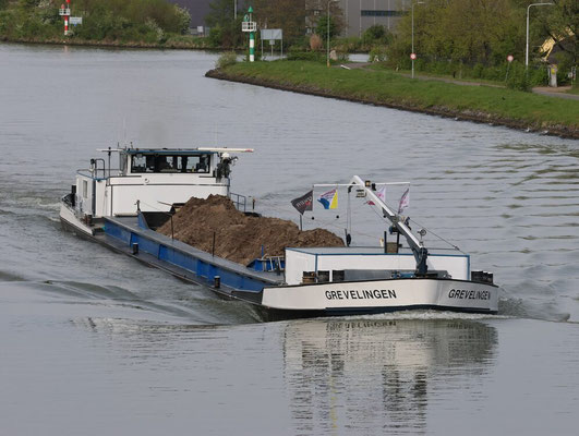 Motorbeunschip Grevelingen met ENI-nummer 02312534, eigendom van Buijs Groot-Ammers Waterwerken B.V.