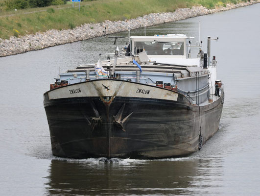 motorvrachtschip Zwaluw (ENI 02314753)  Foto 1