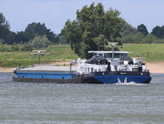 Motorvrachtschip Vaarwel (ENI 06004256), geladen