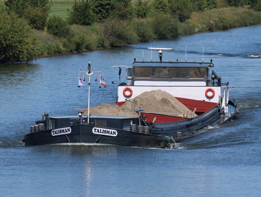 Talisman Motorvrachtschip ENI 08000049 Het motorvrachtschip Talisman heeft een lengte van 80 m, een breedte van 9,50 m en een laadvermogen van ca. 1.254 ton.
