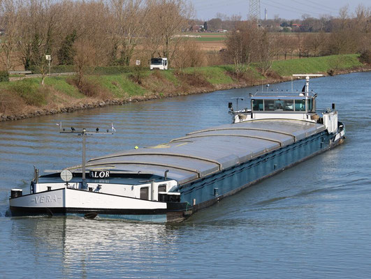 motorvrachtschip Valor (ENI 02302721) Julianakanaal