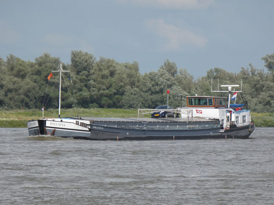 Motorvrachtschip Spes Nova (ENI 02103580), gebouwd in 1961 bij werf De Durme te Tielrode. Lengte 58,01 m, laadvermogen 642 ton, Nederlandse vlag.