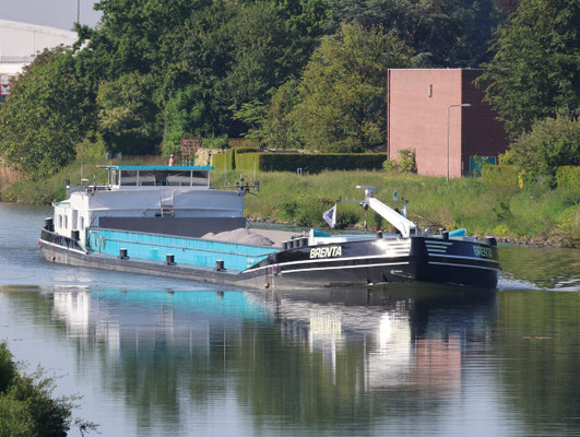 Motorvrachtschip  Brenta ENI 02318119 Het motorvrachtschip Brenta werd in 1987 gebouwd