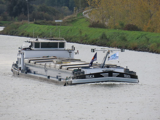 Motorvrachtschip Telicia ENI 06003450 bij Born
