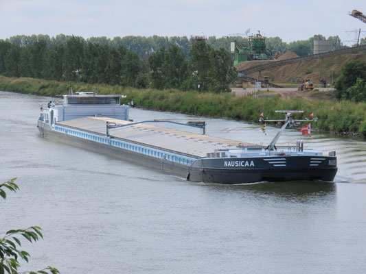 Motorvrachtschip Nausicaa met ENI-nummer 06105008, varend onder Belgische vlag