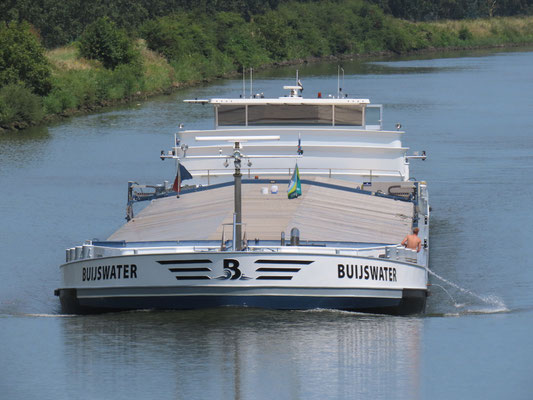 Motorvrachtschip Buijswater (ENI 02325642), groot Rijnschip uit 2002