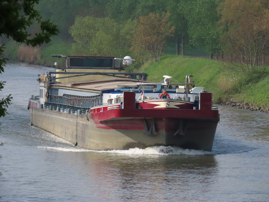 Motorvrachtschip  Geja S ENI 02318387 Julianakanaal by Geul