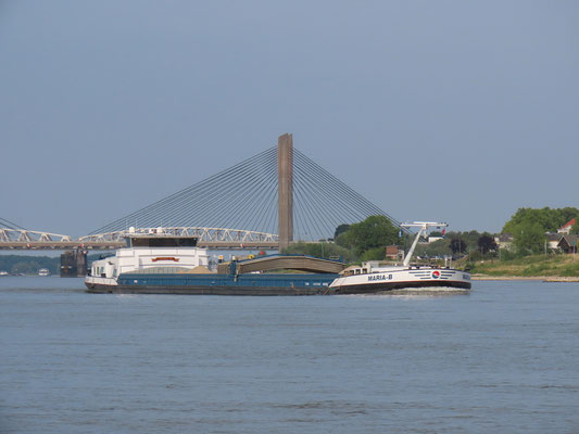 Het mvs Maria B beneden Zaltbommel. 2