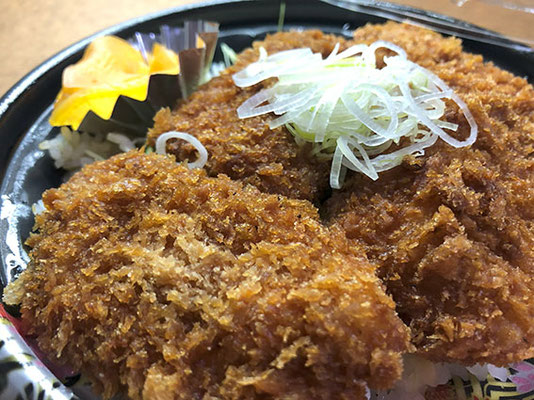 テイクアウト商品(鮪カツ丼)