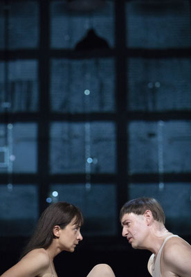 1984, Rolle: Julia, Regie: Luise Voigt, mit: Klaas Schramm. Oldenburgisches Staatstheater 2018, Foto: Stephan Walzl