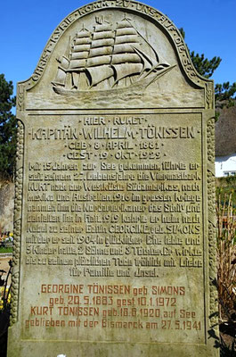 Grabstein auf dem Friedhof von St. Clemens.