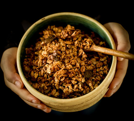 Granola mit Sonnenblumen-, Kürbiskernen & Walnüssen