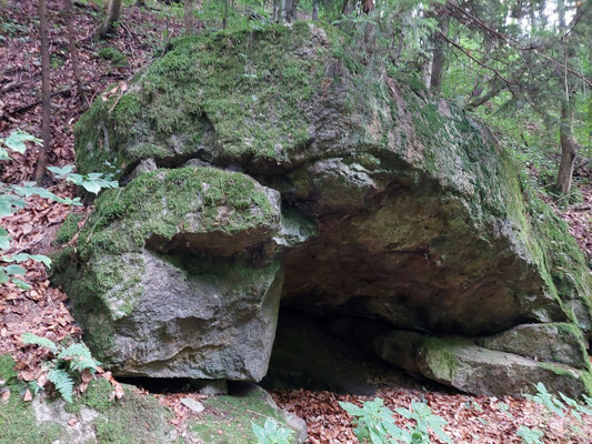 Steinhöhle im Sagbachtal