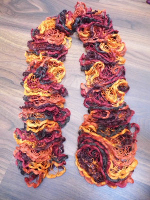 Herbstfarben (gelb, orange, rot, braun) 