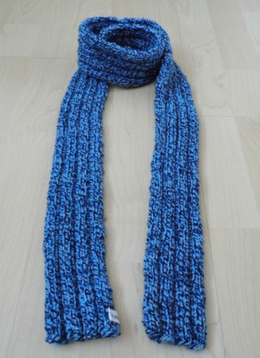 blau (dünn/fein) 