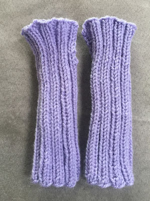 Pulswärmer lang mit Daumenloch (17 cm) - lila 