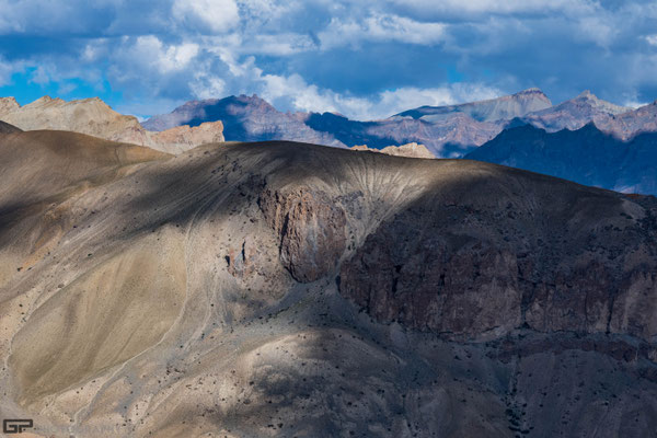 Zanskar - Mountains  along Lingshed trekking