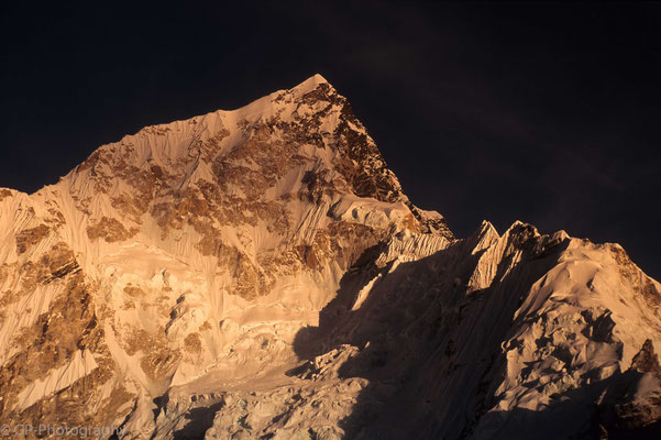 Nuptse in the evening light