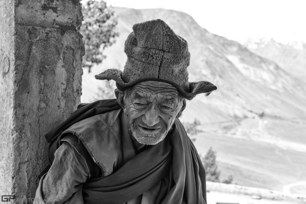 Zanskar - Old monk in the monastery of  Stongde