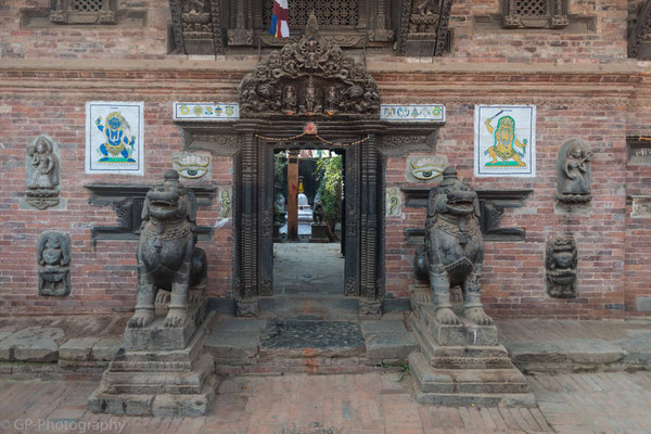In the streets of Bhaktapur, Nepal, 2013