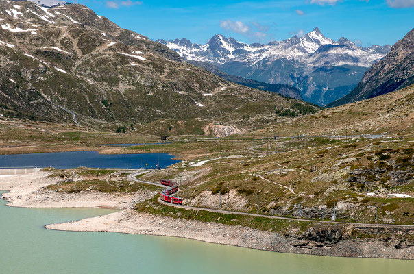 Passo del Bernina (2.330m), Schweiz-Italien