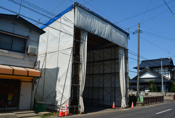 6月18日(水)  ねぷた小屋組み立て完了