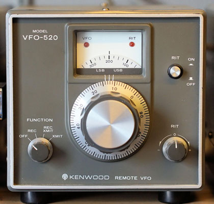 Remote variable frequency oscillator. VFO-520.