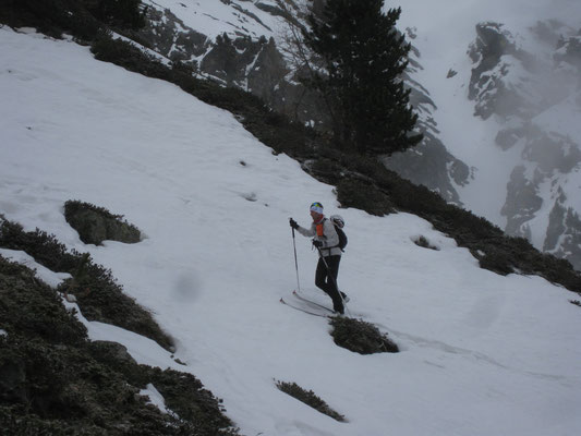 als die erste haltbare Decke gefunden war, schnallten wir die Skier an