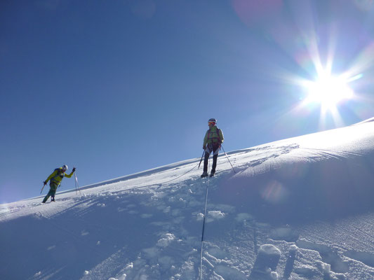 Abstieg im strahlenden Sonnenschein