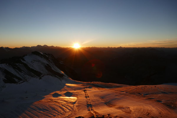 Die letzten Sonnenstrahlen genießen