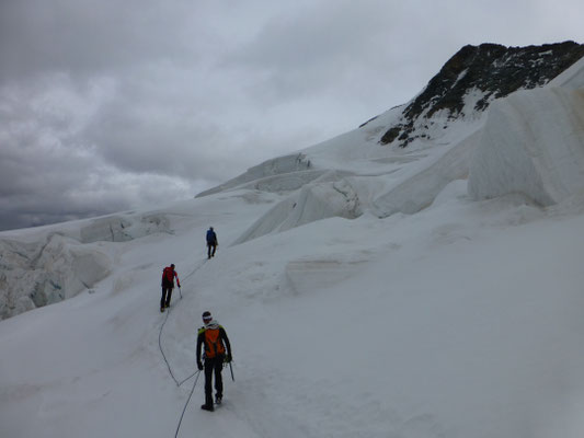 dann am Gletscher angelangt, gings dort ohne Ende weiter und weiter