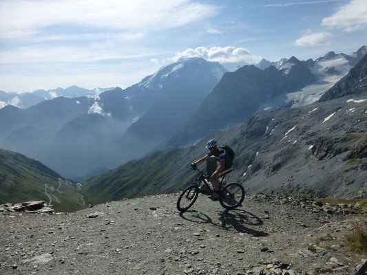 Erster Aufstieg mit tollen Panorama im Hintergrund