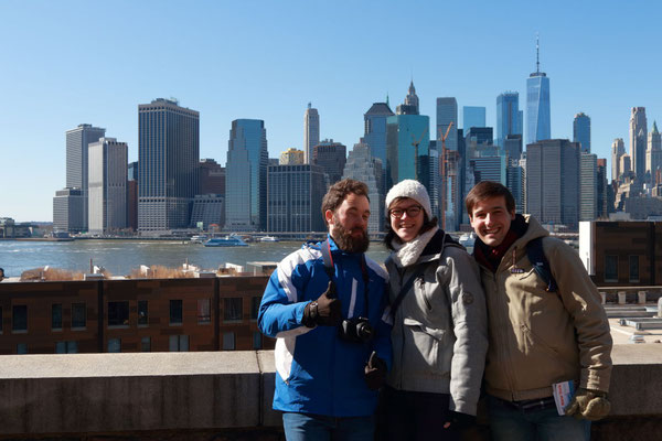 La photo-étape avec nos compères du week-end. NYC, NY, USA. Canon EOS 80D, EF-S24mm f2.8STM, f/8, 1/160 s, 100 ISO