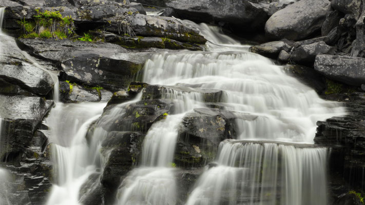 Kaaterskill Falls. Catskills, NY, USA. Canon EOS 80D, EF 70-300mm f/4-5.6 IS II USM à 70mm, f/32, 6s, 100 ISO